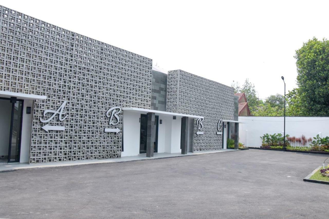 Reddoorz Plus Near Unimed Medan Exterior photo